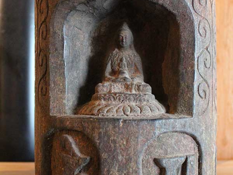 petit-autel-boudha-pierre